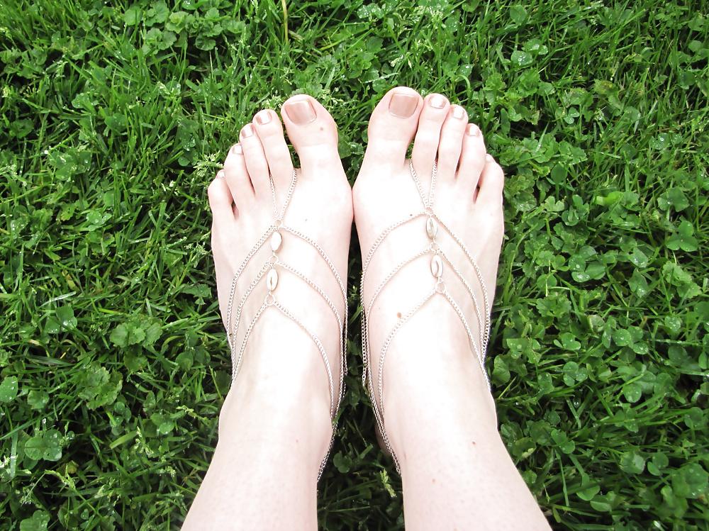25P Hippie Goddess Feet II