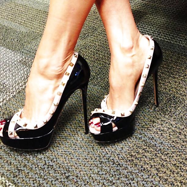 15P Foot - goddess #66 : Brooke Burke