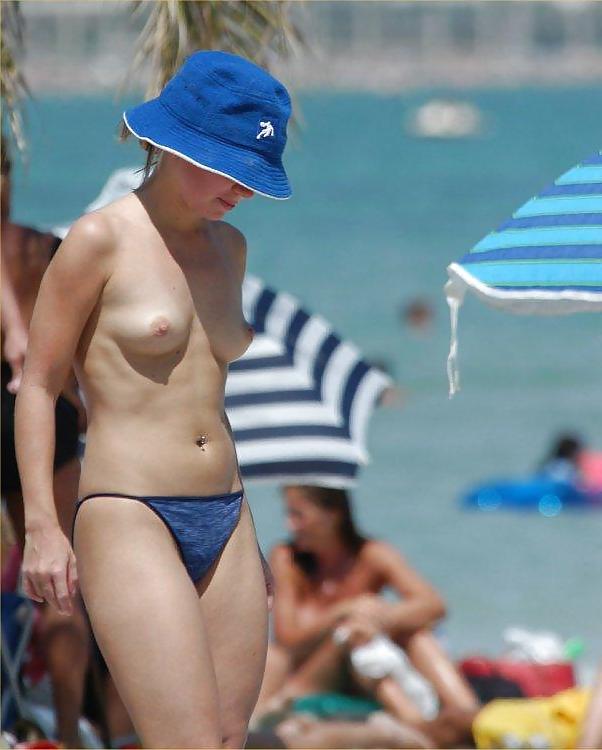 25P Topless and Nude Beaches - Voyeur 4