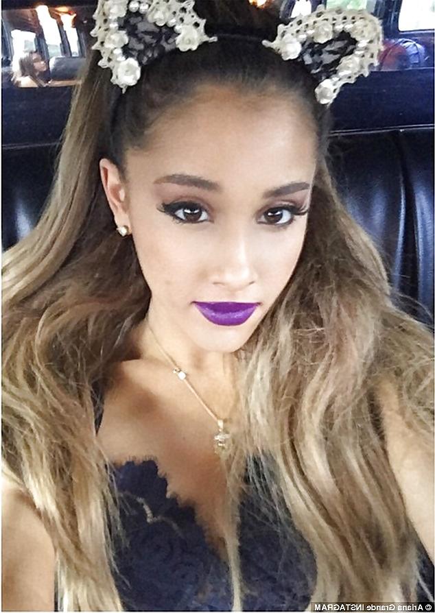 11P Ariana Grande the Singer QUEEN