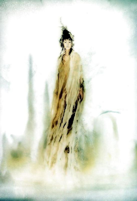 25P Beautiful Makiko Art Photos