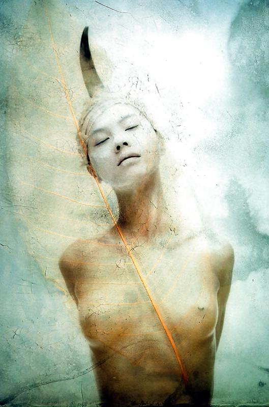 25P Beautiful Makiko Art Photos