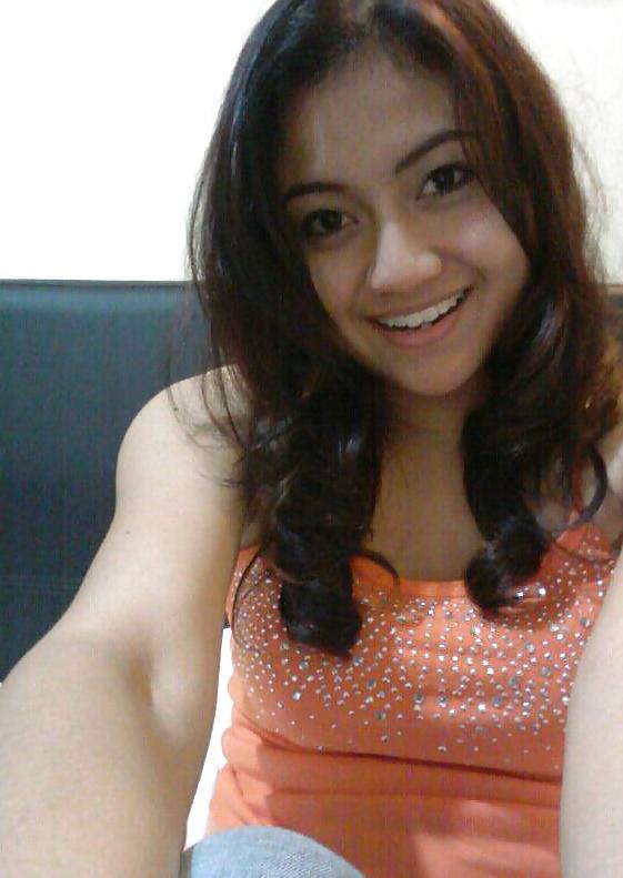25P Awek Melayu Comel Seksi Freehair
