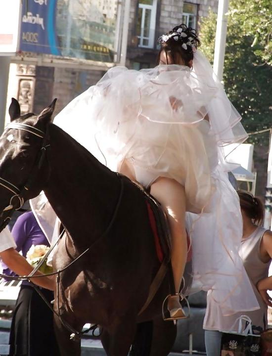 25P Bride Upskirt 3