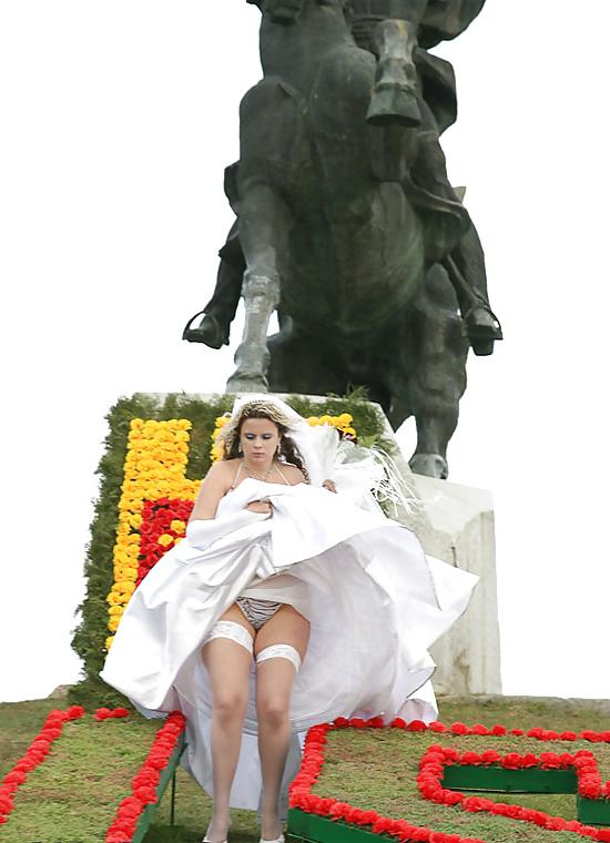 25P Bride Upskirt 3