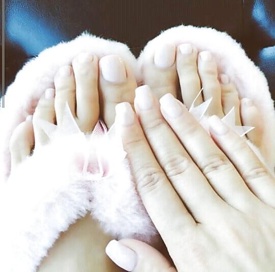 9P Sexy Ass Amber Rose & Her Sexy Feet