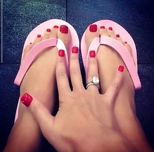 9P Sexy Ass Amber Rose & Her Sexy Feet