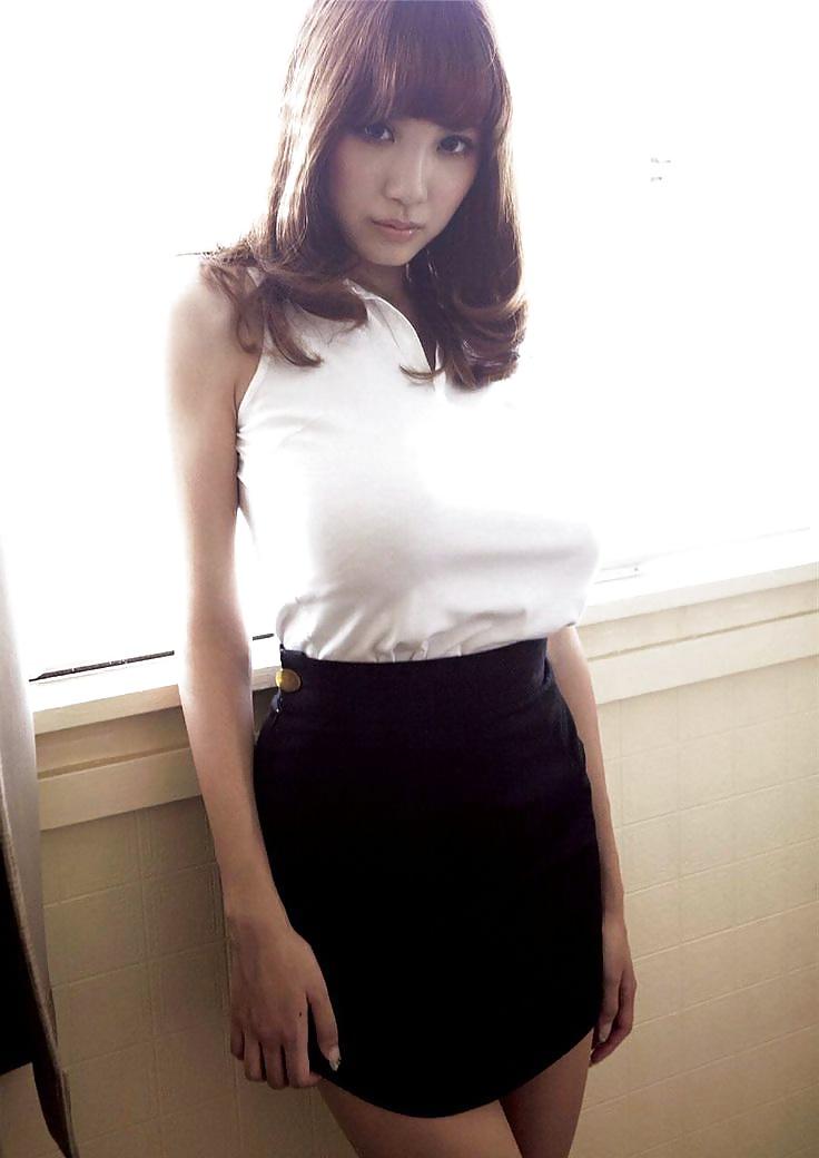 25P Curvy Beauties 101 Clothed Edition