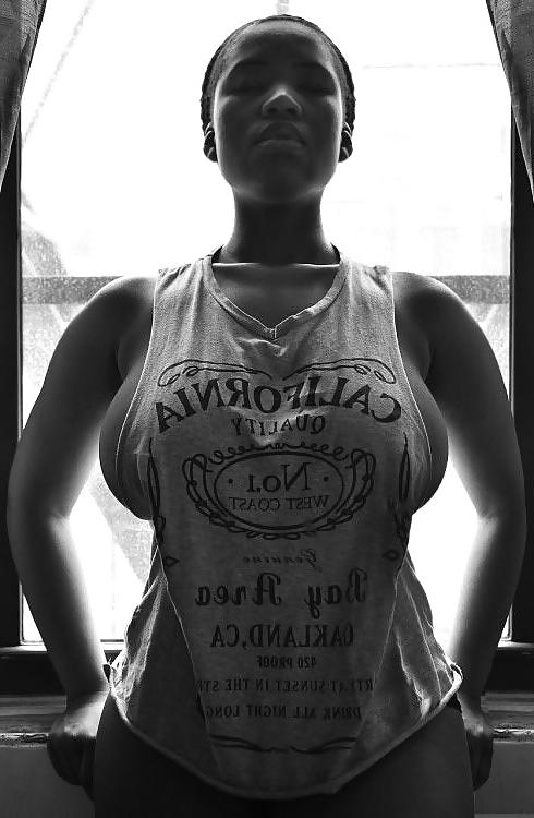 25P Curvy Beauties 101 Clothed Edition