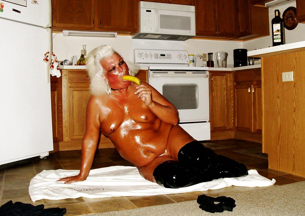 25P GODDESS Kandy gets oiled up part 2