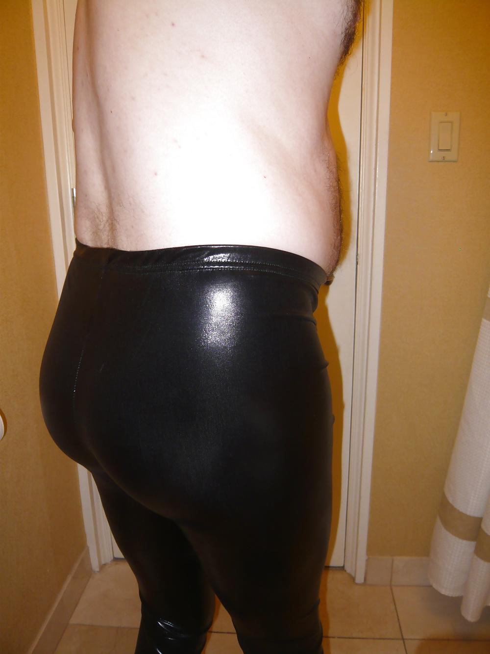 20P Posing in PVC Wetlook Leggings 2
