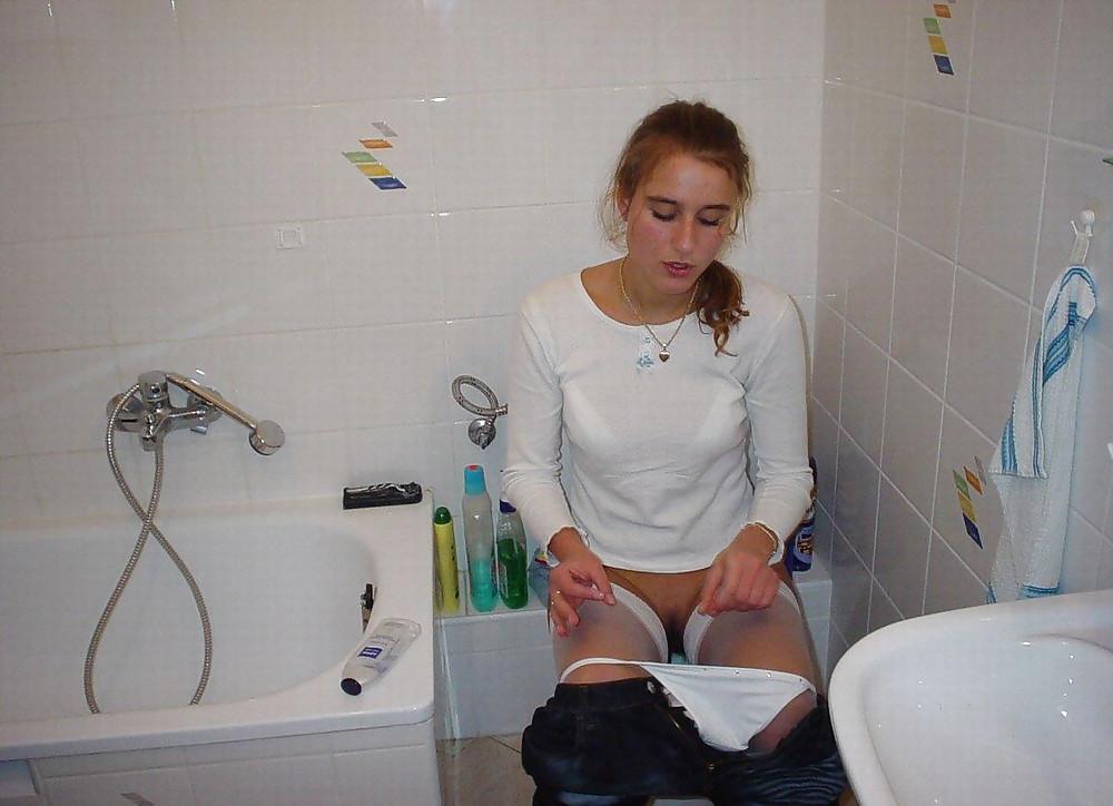 24P (TTL) toilet tarts 2