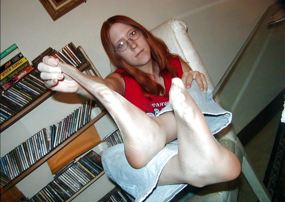 17P Sandra's Smelly Nylon Feet