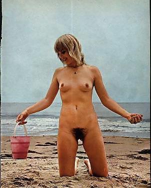 25P Topless and Nude Beaches - Voyeur 5