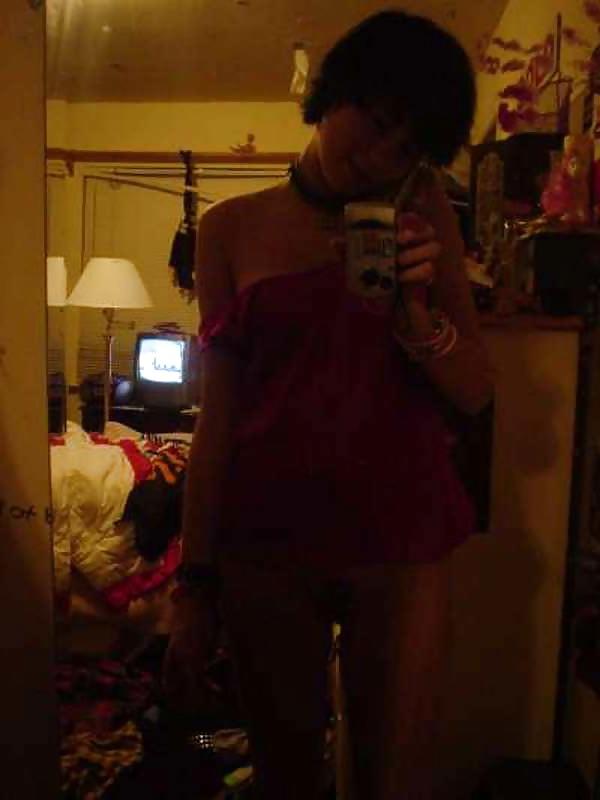 21P Cute Punk Girl Self Shots