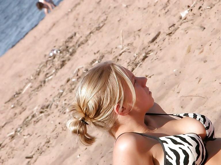 25P Playas Bikinis Tangas Topless Fotos 5