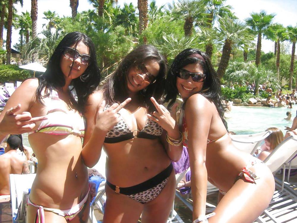 25P Playas Bikinis Topless Fotos 11