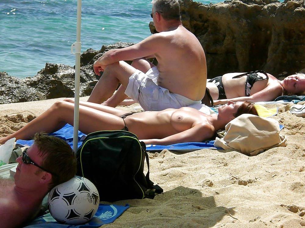 25P Playas Bikinis Topless Fotos 11