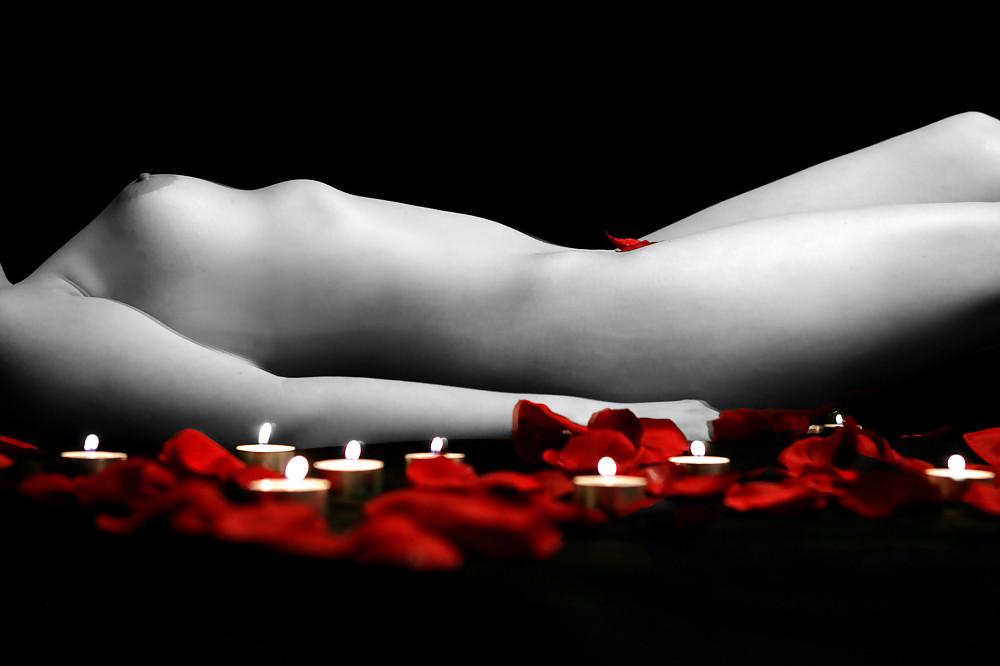 25P Erotic Art of Roses - Session 2