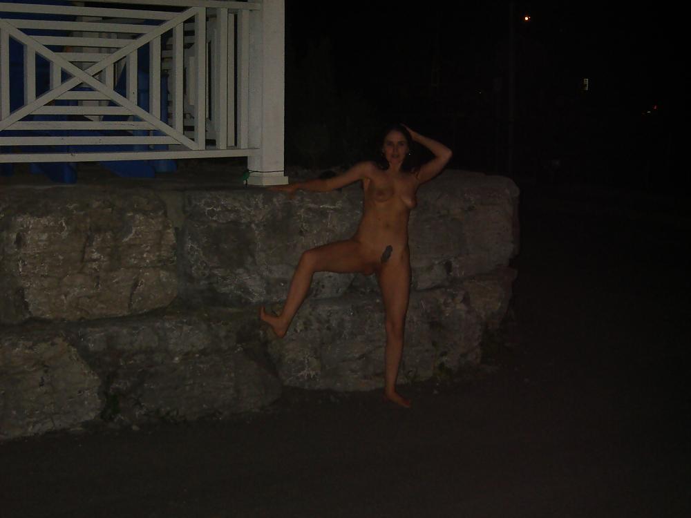 4P Cumonchantal flashing  pussy in public