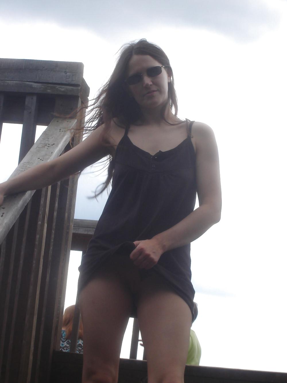 4P Cumonchantal flashing  pussy in public