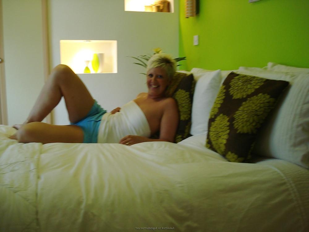 25P Mature Goddess 6