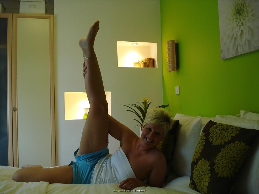 25P Mature Goddess 6