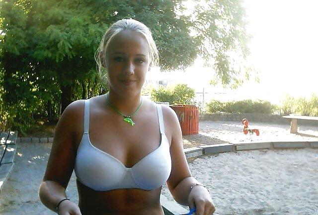 25P Panties in public