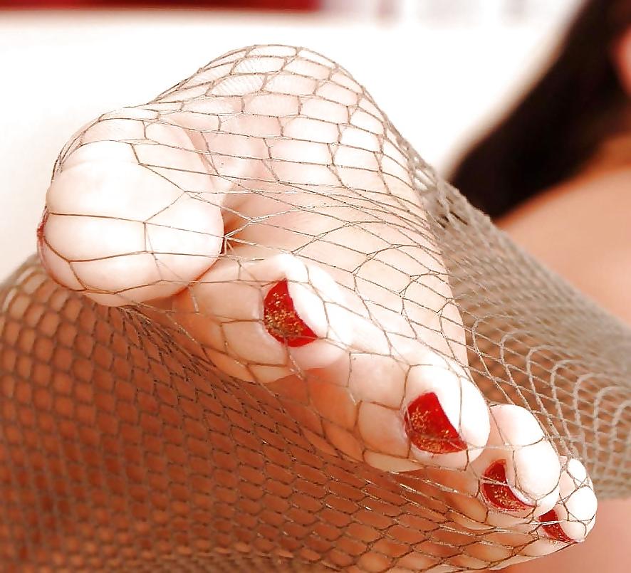 14P Sexy TOES FEET FOOT Legs and Nails