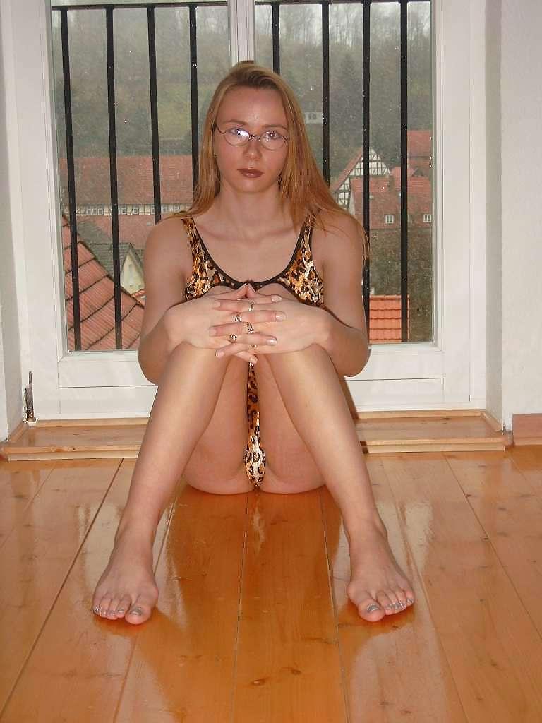 25P Redhead & Glasses