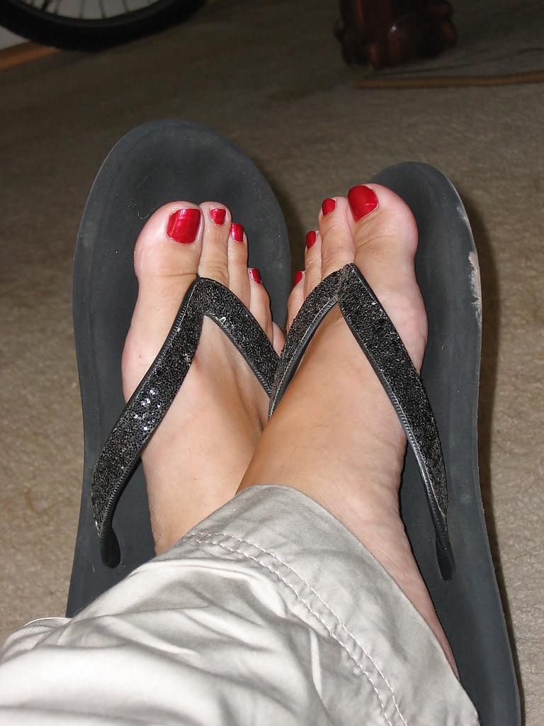 25P Candid Feet #2
