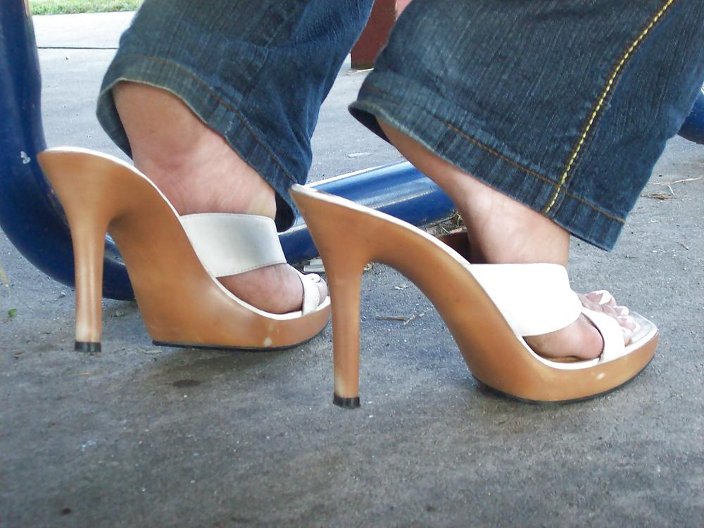 25P Candid Feet #2