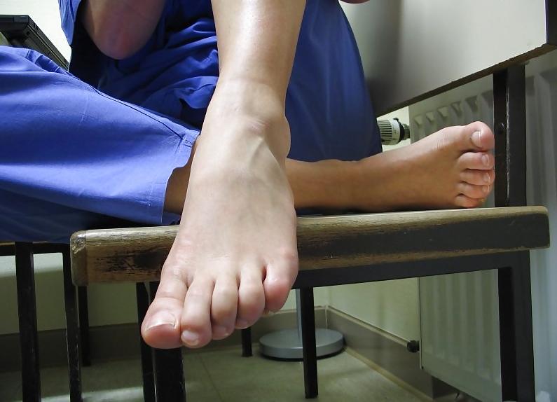 25P Candid Feet #3