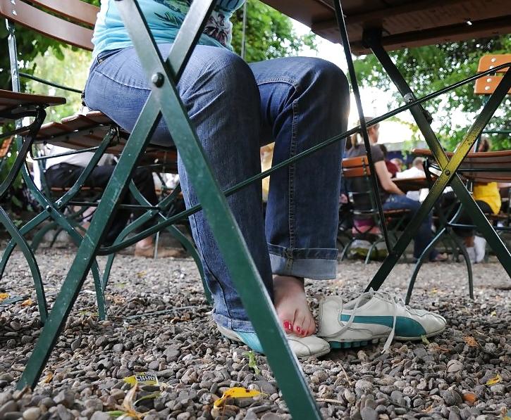 25P Candid Feet #3