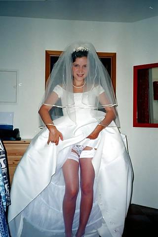 25P Bride Upskirt