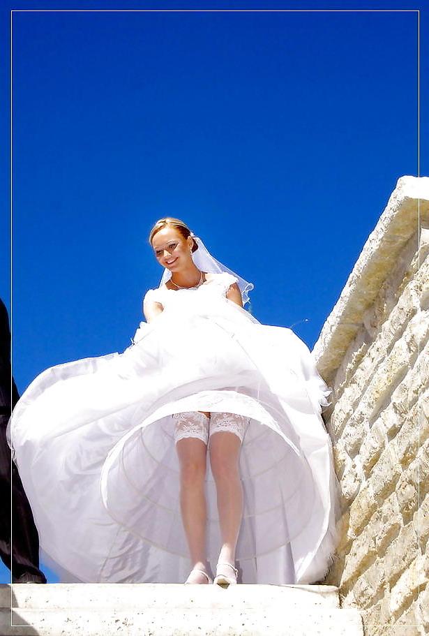 25P Bride Upskirt
