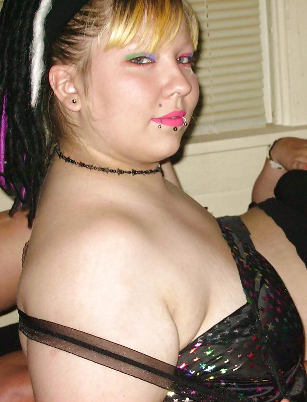 20P Chubby sluts playing & smoking