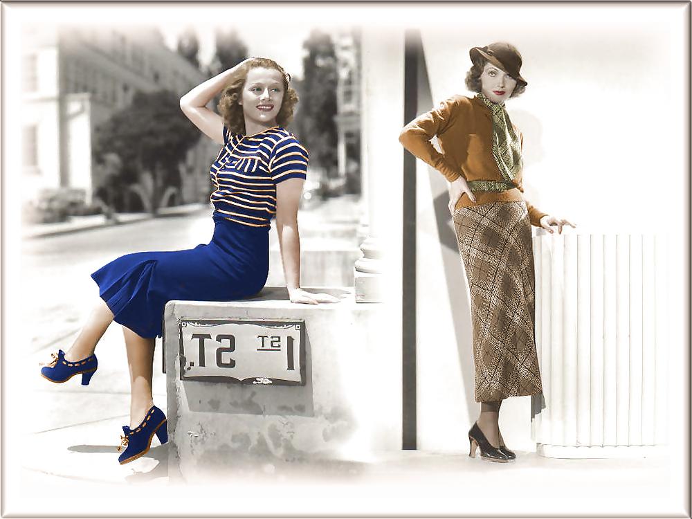 13P Vintage Desktop Art