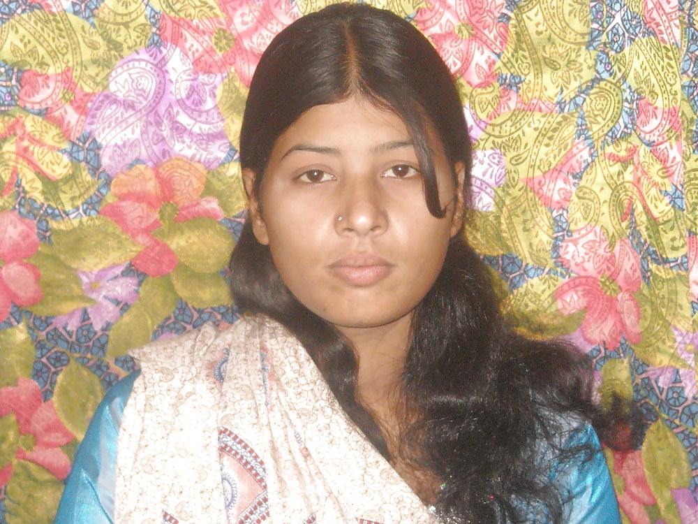 6P FOZIA PAKI GIRL