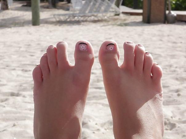 25P Cute Teen Feet From Facebook