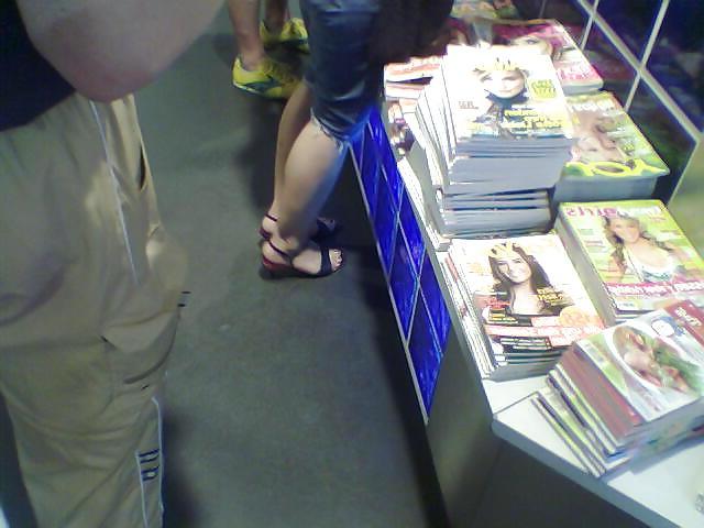 25P Feet all around
