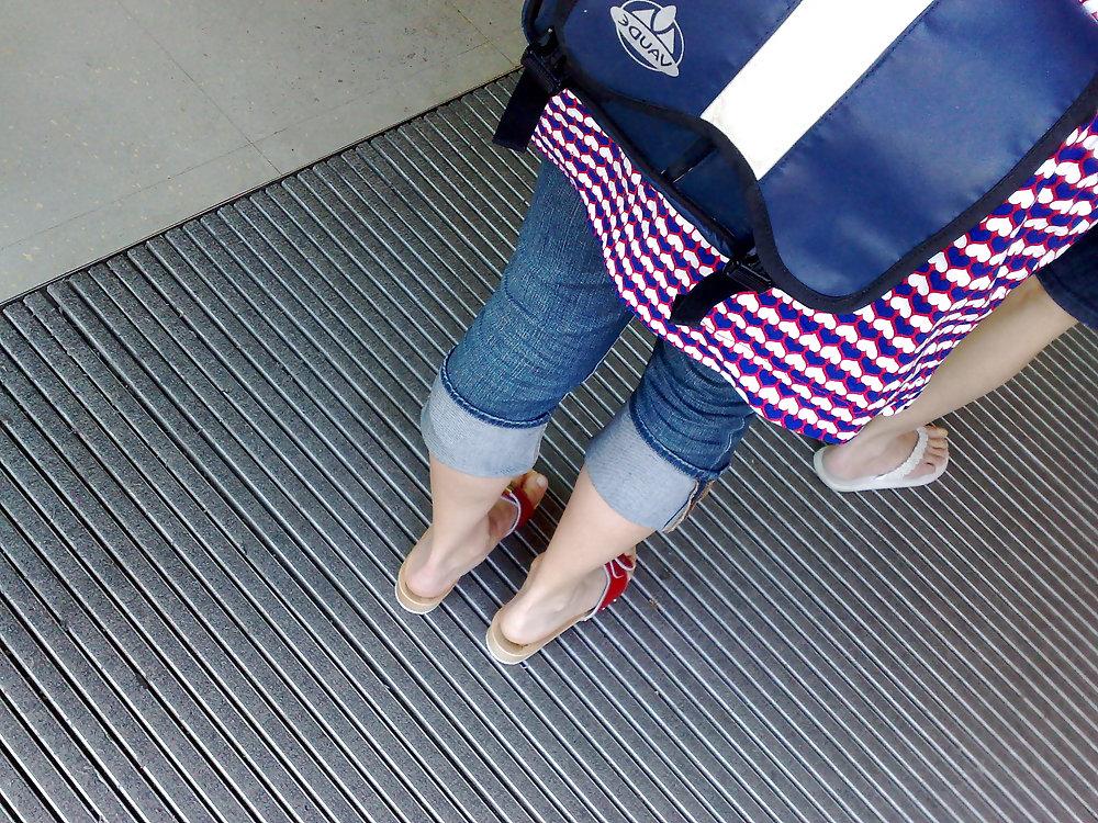 25P Feet all around