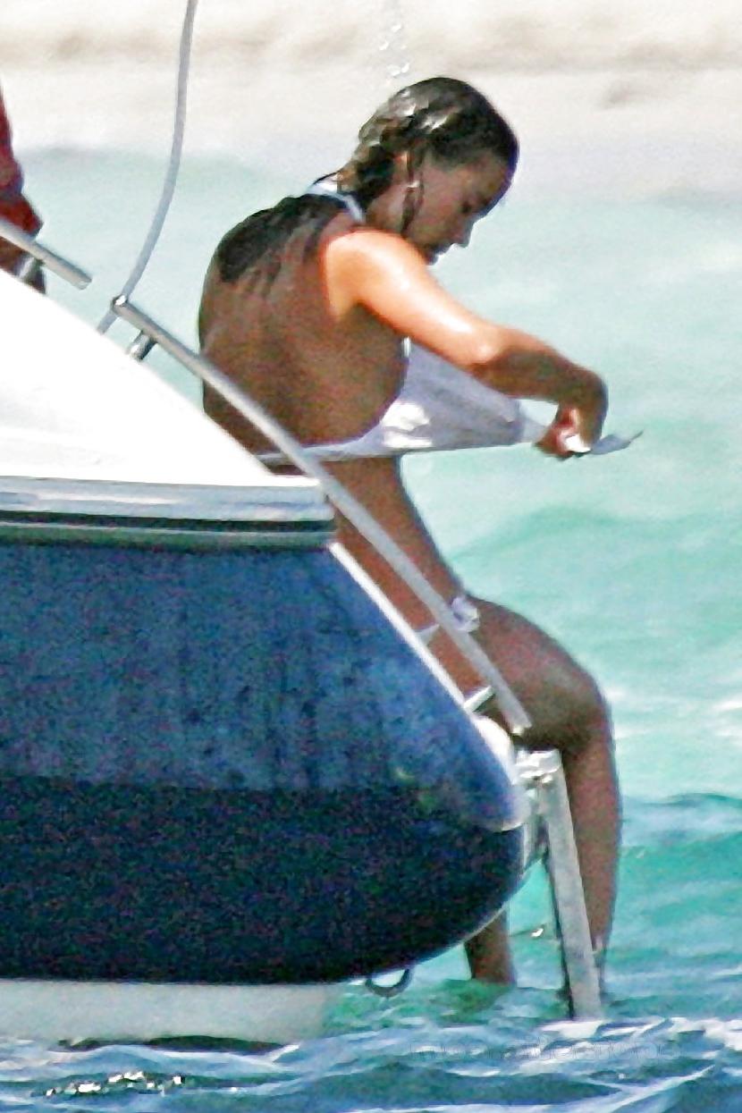 6P Pippa Middleton - topless