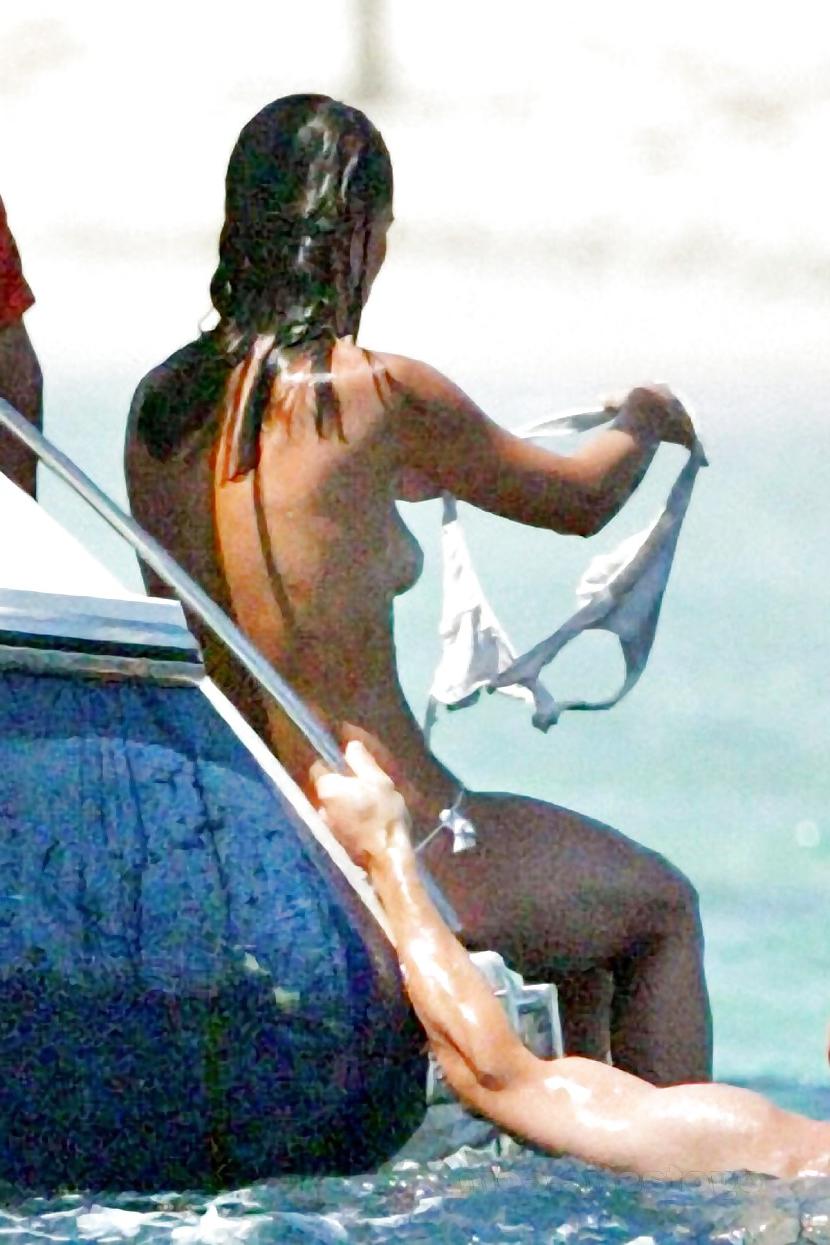 6P Pippa Middleton - topless