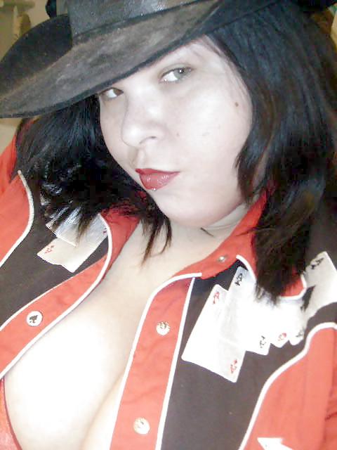 15P Molliges Cowgirl mit riesigen Titten