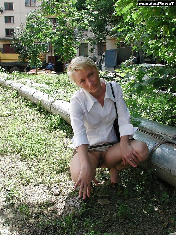 25P MILFs in Public 1