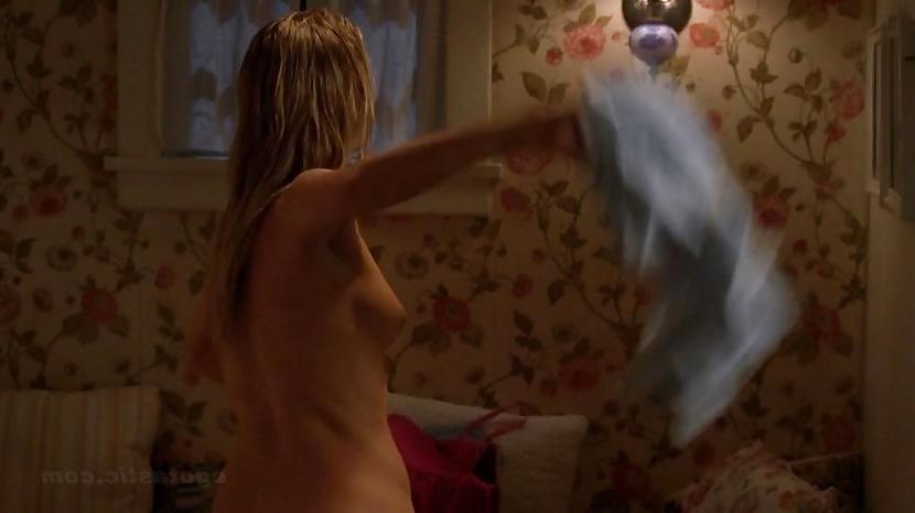 4P Anna Paquin topless