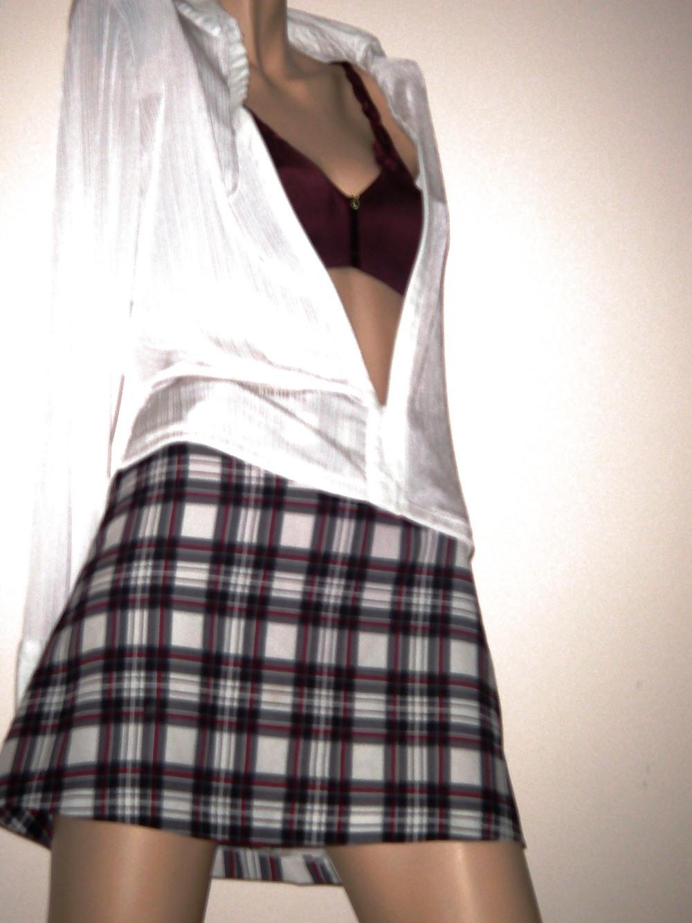 7P Rachelle in her Bra - Stuck up Bitch Showing Off