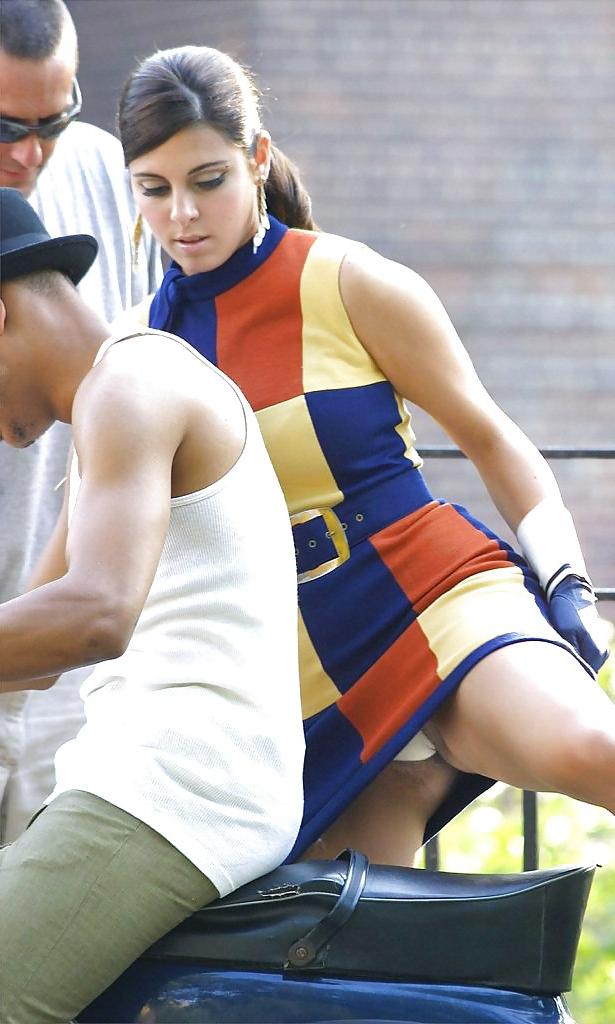 24P Real Upskirt - 5