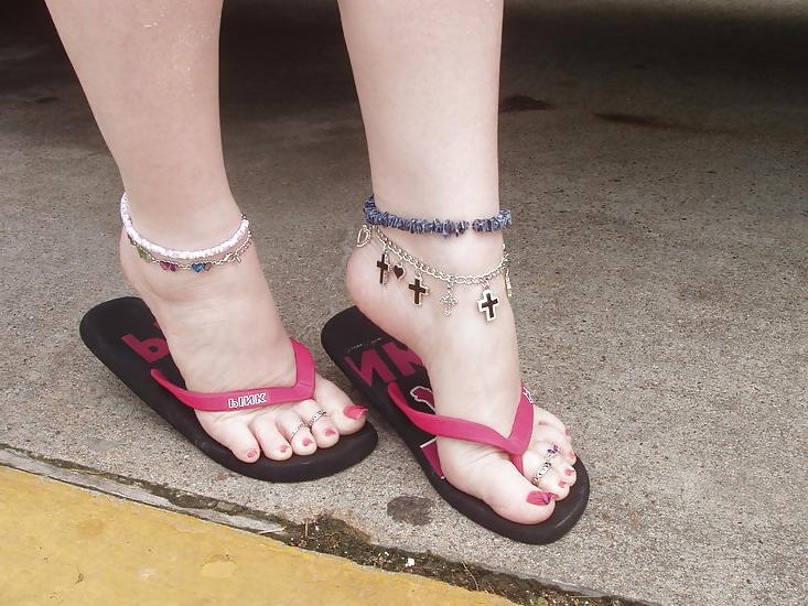 20P Feet in Flip Flops #1